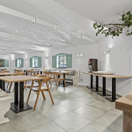 Pension A Restaurace Regina Větřní Exteriör bild