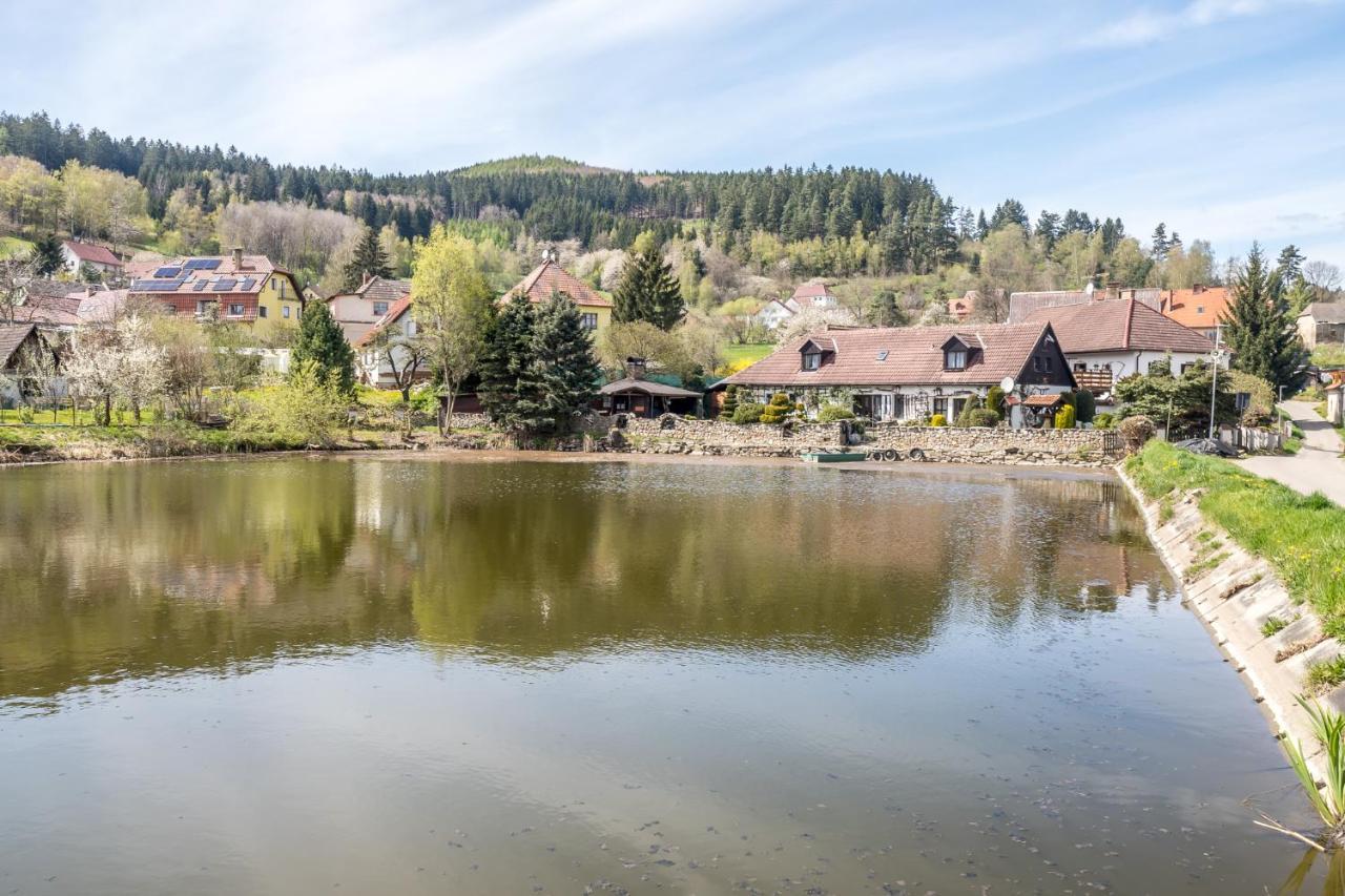 Pension A Restaurace Regina Hotell Větřní Exteriör bild