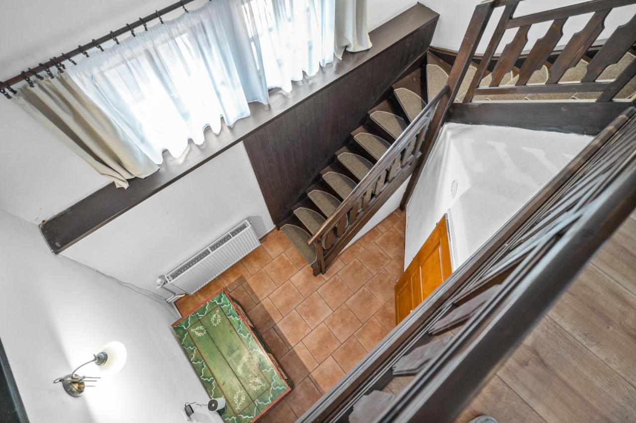 Pension A Restaurace Regina Větřní Exteriör bild