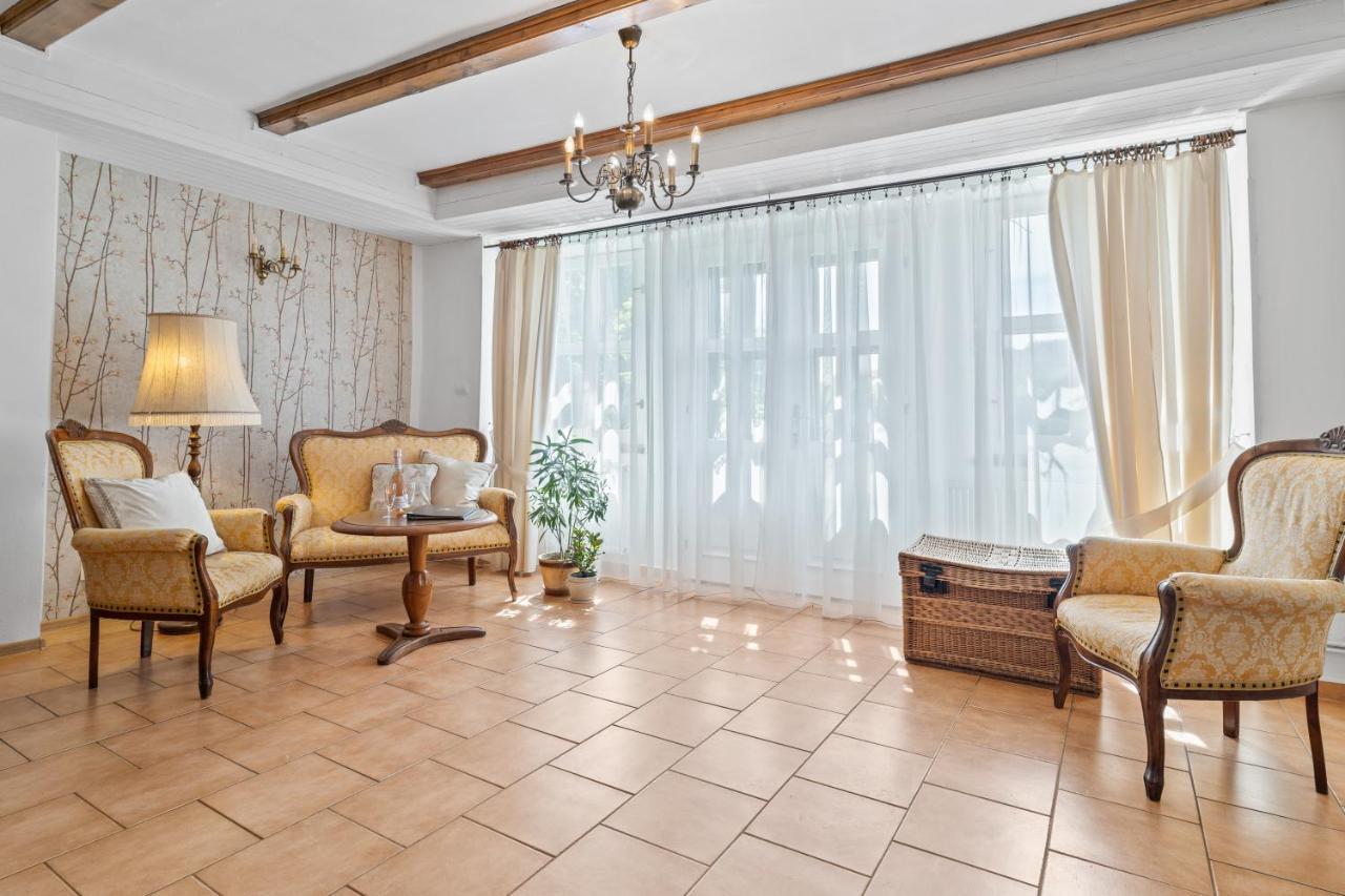 Pension A Restaurace Regina Větřní Exteriör bild